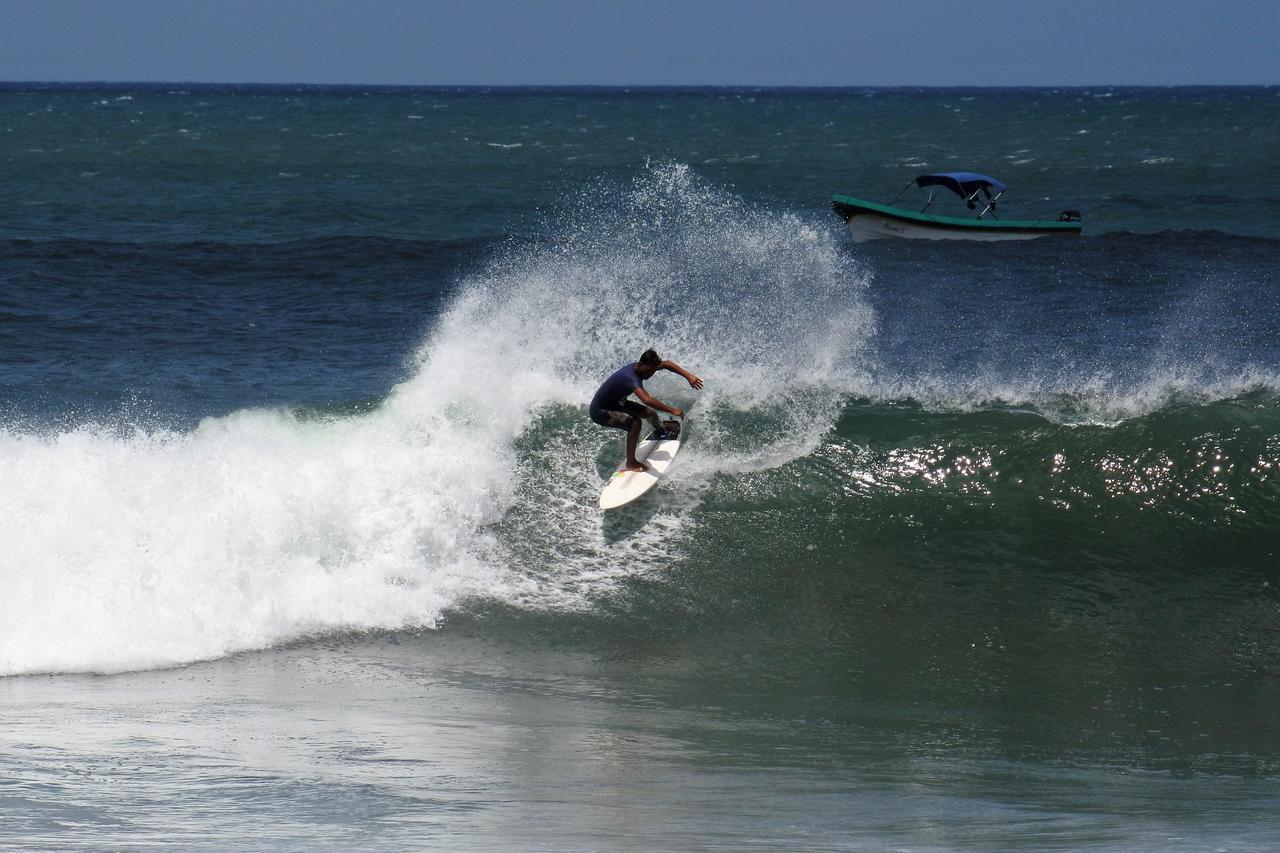 99 Surf Lodge El Limon Luaran gambar